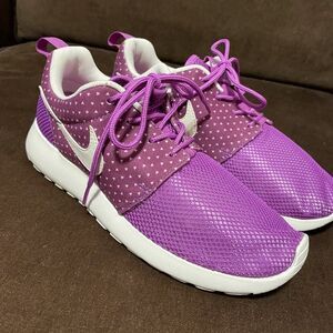 Nike Purple Polka Dot Roshe Run Womens 6.5 US 37.5 EUR Very Rare Colorway